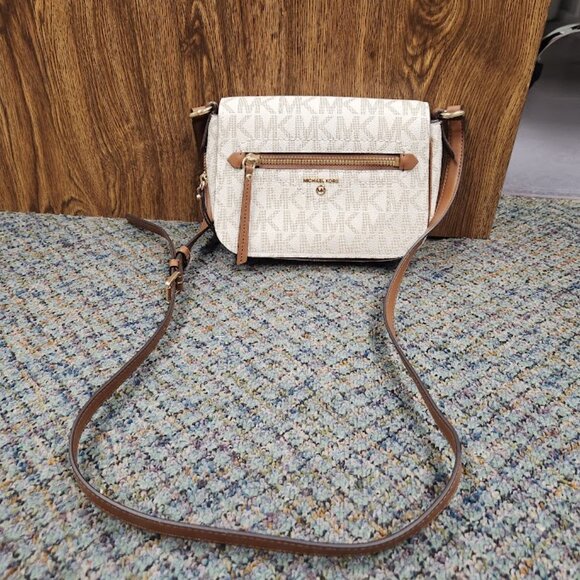Michael Kors White Handbag Purse - Picture 4 of 4